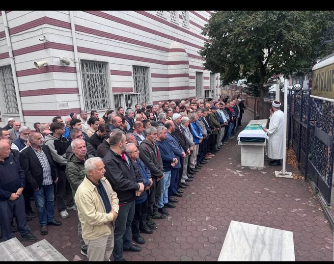 Habil Ersan’ın ikindi namazına müteakip Terazidere Mahallesi Camii’nde kılınan cenaze namazına katılım sağladık.
