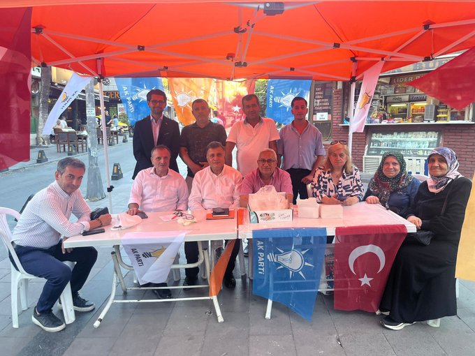 Yenidoğan Mahallemizde kurduğumuz AK Nokta standımızdaydık.