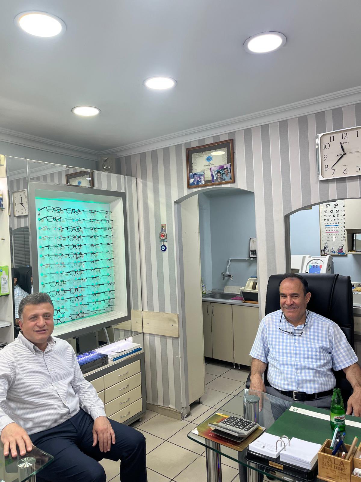 Cihan Optik’in kıymetli sahibi Alaattin Bey’in misafiri olduk.