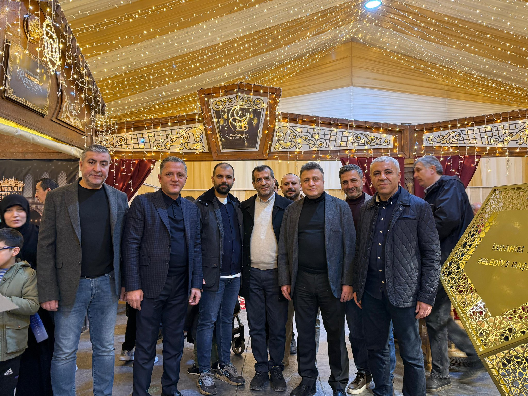 Bayrampaşa’da Geleneksel Ramazan Çadırında Gönüller Buluştu