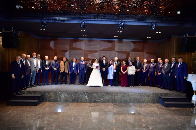 Geçmiş dönem ilçe başkanlarımızdan Cemil Yıldız’ın kıymetli evladı Arif Yıldız ile Çiçek Çetin kardeşimizin hayatlarını birleştirdikleri bu anlamlı günde; teşkilatımızın birlik ve vefa ruhunu bir kez daha gururla yaşadık.