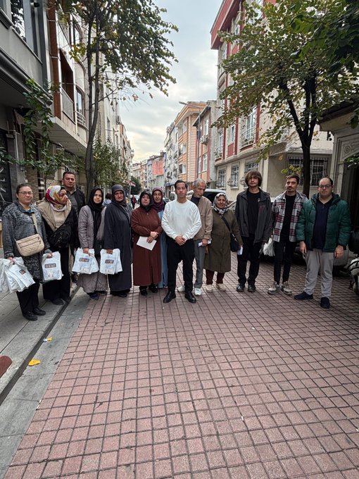 Yönetim kurulumuz ve mahalle teşkilatımızla birlikte Orta Mahallemizde gerçekleştirdiğimiz ziyaretlerde komşularımızla gönül gönüle buluştu