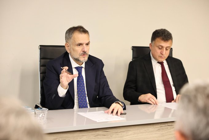 Aralık ayı ilk meclis oturumu öncesi belediye meclisi grup toplantımızı gerçekleştirdik.