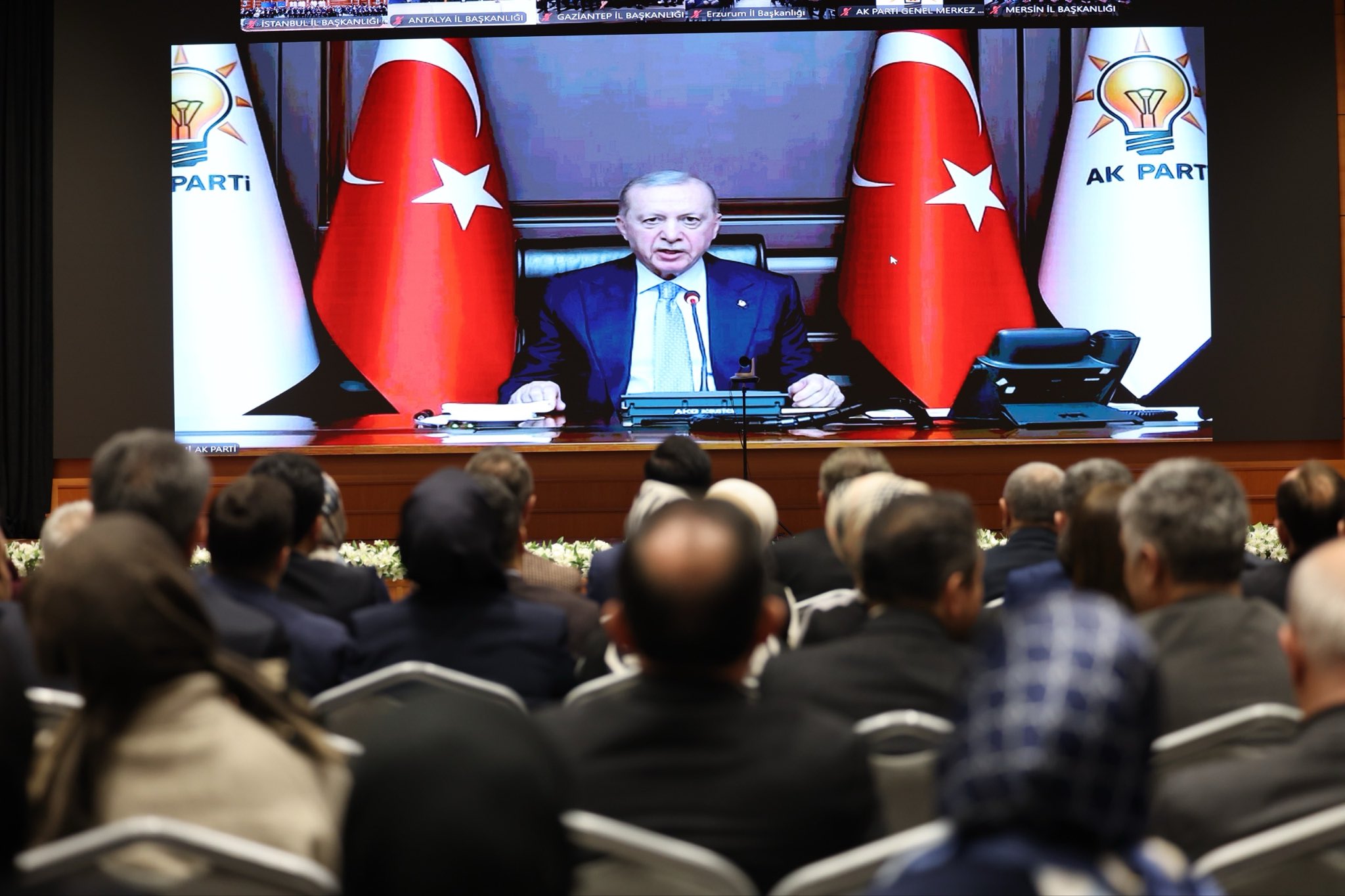 Cumhurbaşkanı Erdoğan’dan Bayramda Teşkilata Telekonferans Sürprizi