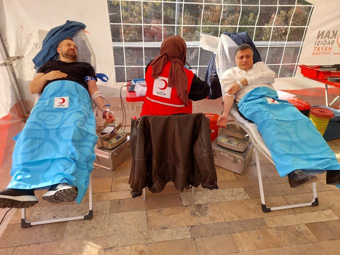 Bugün Kızılay çadırında yönetim kurulumuzla birlikte kan bağışında bulunarak, iyiliğin en güçlü örneğini ortaya koyduk.