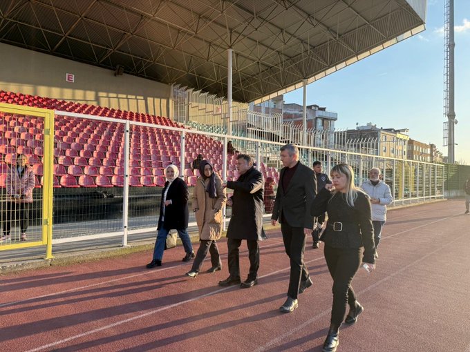 İlçe Gençlik ve Spor Müdürlüğümüzü, İstanbul Milletvekilimiz Sayın  rabia ilhan ile birlikte ziyaret ettik.