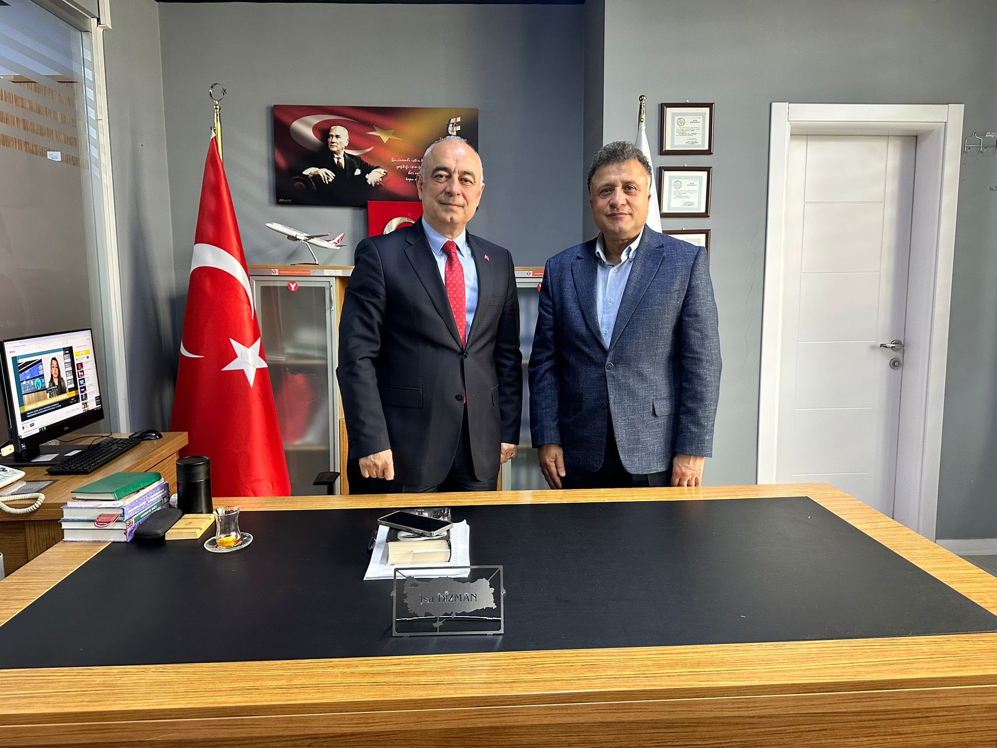 İsa Dizman Bey’i makamında ziyaret ettik.