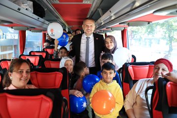 Türkiye Yüzyılının en büyük yeşil alan projelerinden birine tanıklık etmek üzere teşkilat mensuplarımızı Atatürk Havalimanı Millet Bahçesi Açılış Töreni’ne uğurladık.