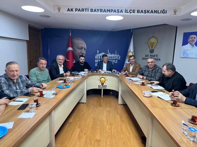 Mahalle Başkanlarımızla bir araya gelerek istişare toplantısı gerçekleştirdik.