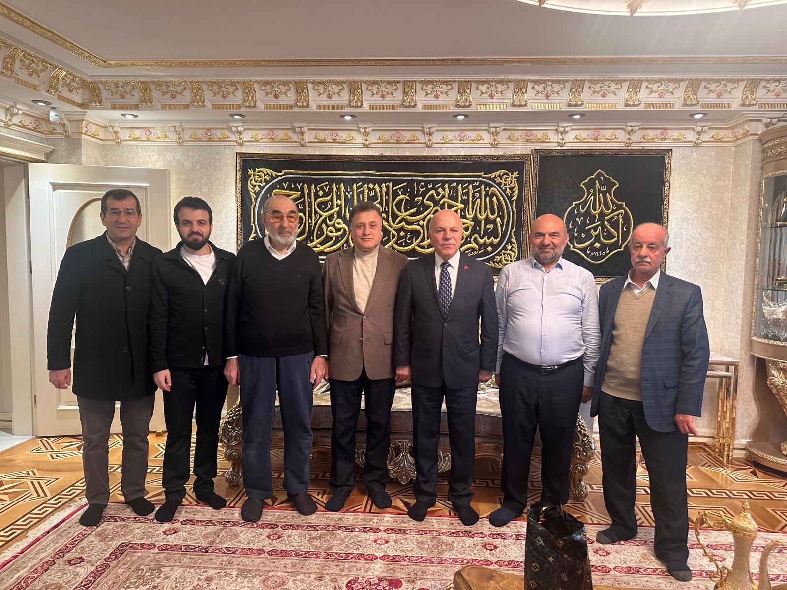 Umre Dönüşü Anlamlı Ziyaret