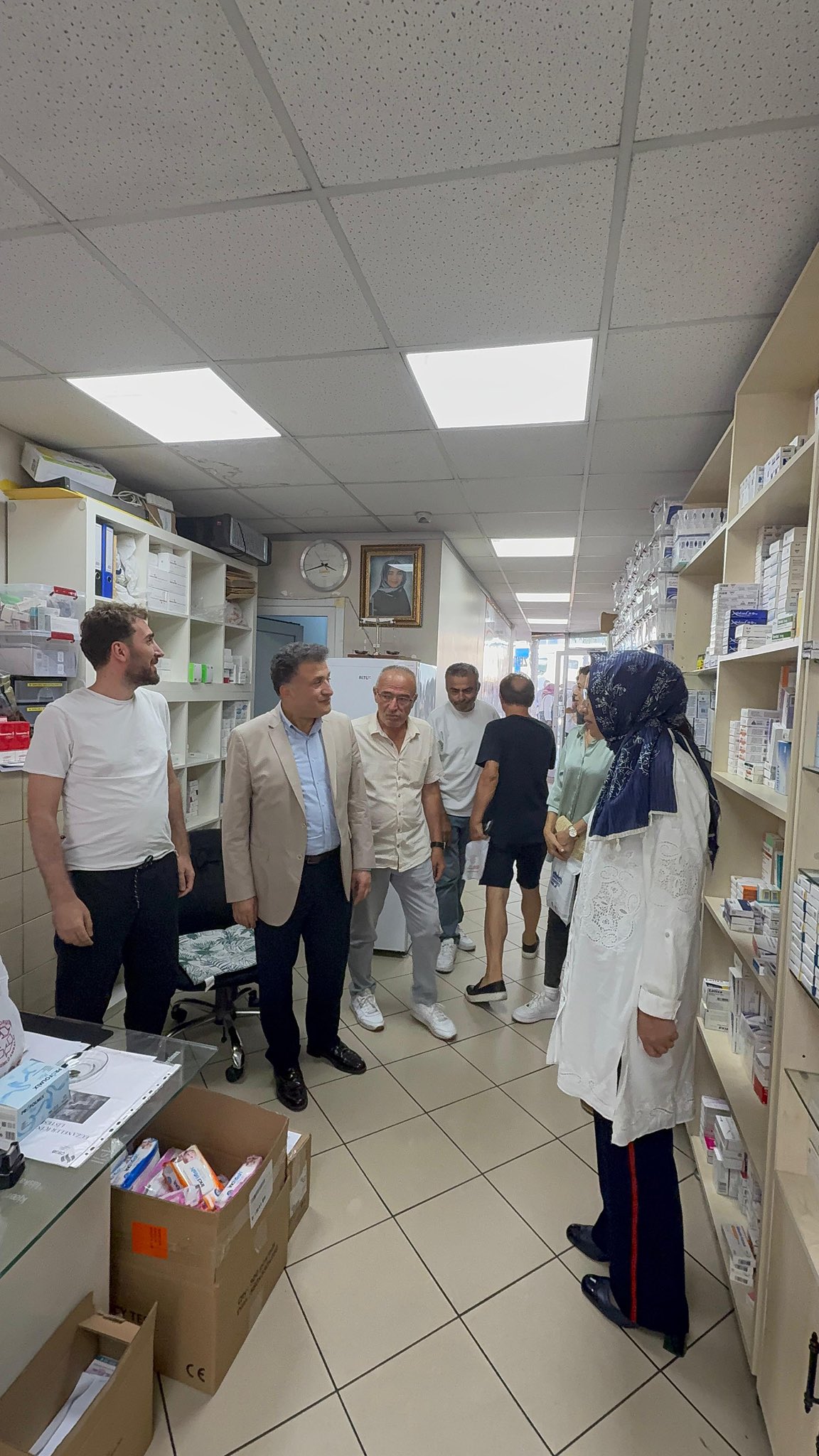 İstanbul 2. Bölge Milletvekilimiz Sayın Av. Dr. Rabia İlhan’ın eşliğinde esnaf ziyareti...