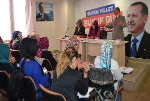 Kadın Kolları İstişare ve Eğitim Toplantısı 