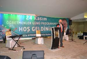 BAYRAMPAŞA’DA COŞKULU 'ÖĞRETMENLER GÜNÜ' KUTLAMASI