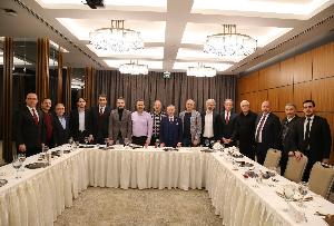 Atila Başkan, aday adayları ile toplandı
